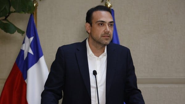 Senador Karim Bianchi se refirió a proyecto de Teletrabajo