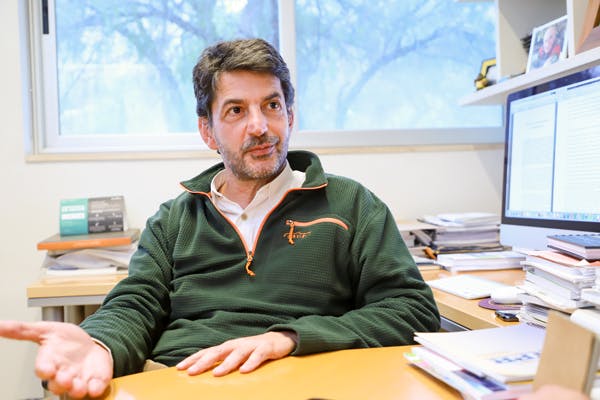 Claudio Agostini, doctor en Economía y académico UAI.