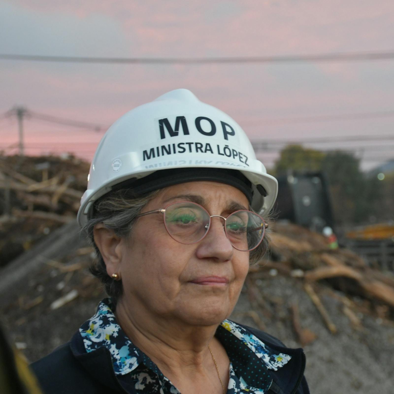 Ministra MOP por críticas a gestión del gobierno en el sistema frontal: " A lo mejor no es suficiente, a lo mejor nos falta más despliegue, todas las seremías, FF.AA, municipios están ahí todo el día" episode artwork