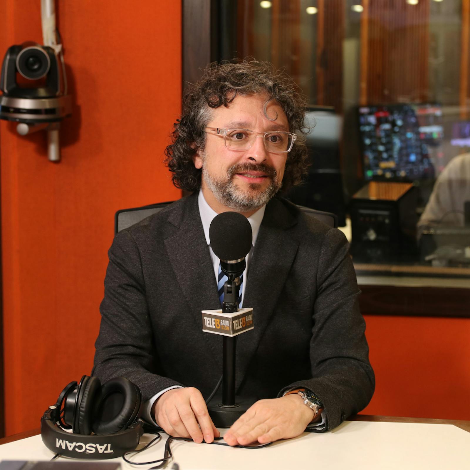 Presidente del Consejo de Defensa del Estado por Caso Convenios: “En el caso de la Fundación en Ti, tenemos menos antecedentes, pero ya es posible ir construyendo una querella” episode artwork