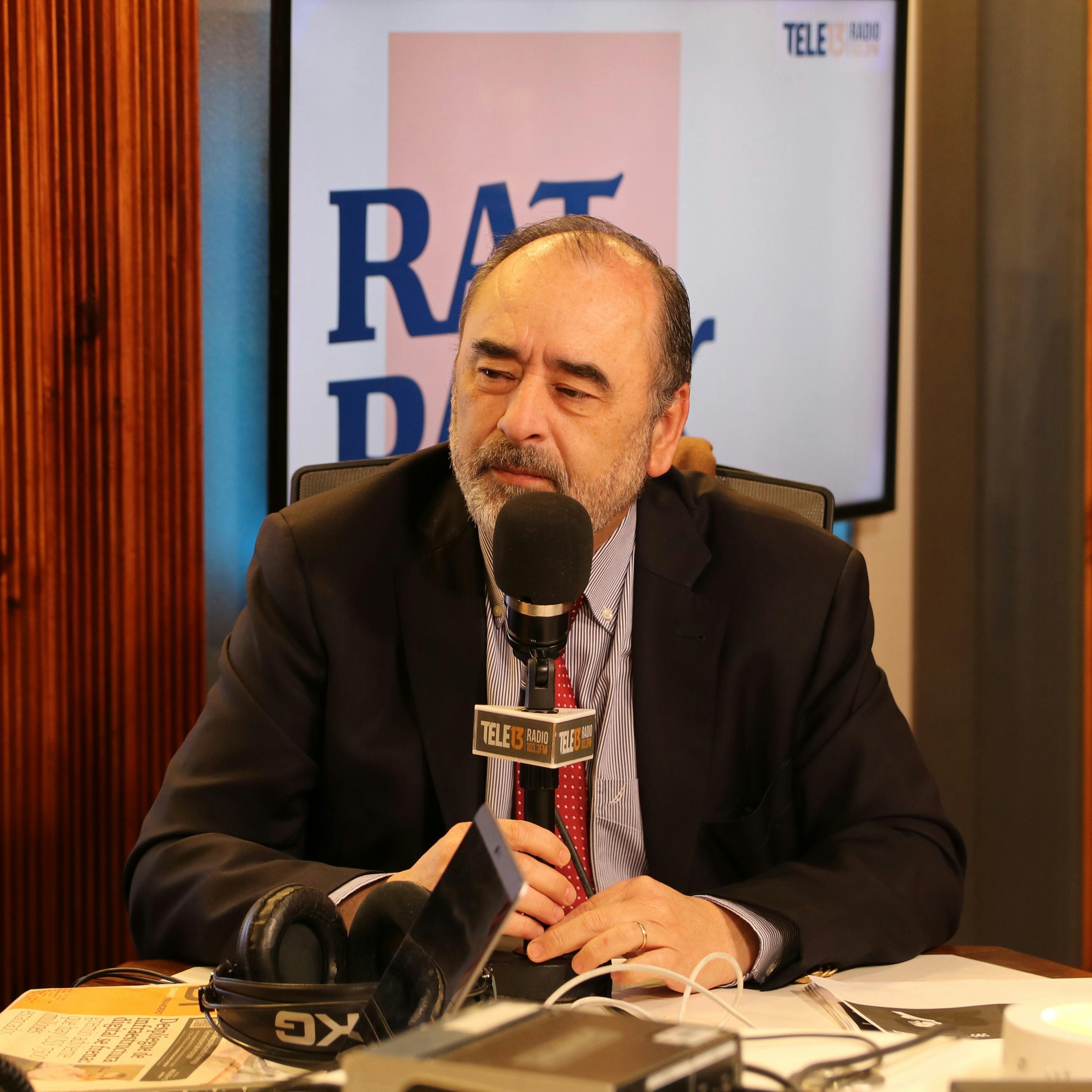 Decano Facultad de Gobierno UDD por aprobación presidencial: Los 'siempre Boric' tienen mayor nivel de educación y son personas informadas políticamente