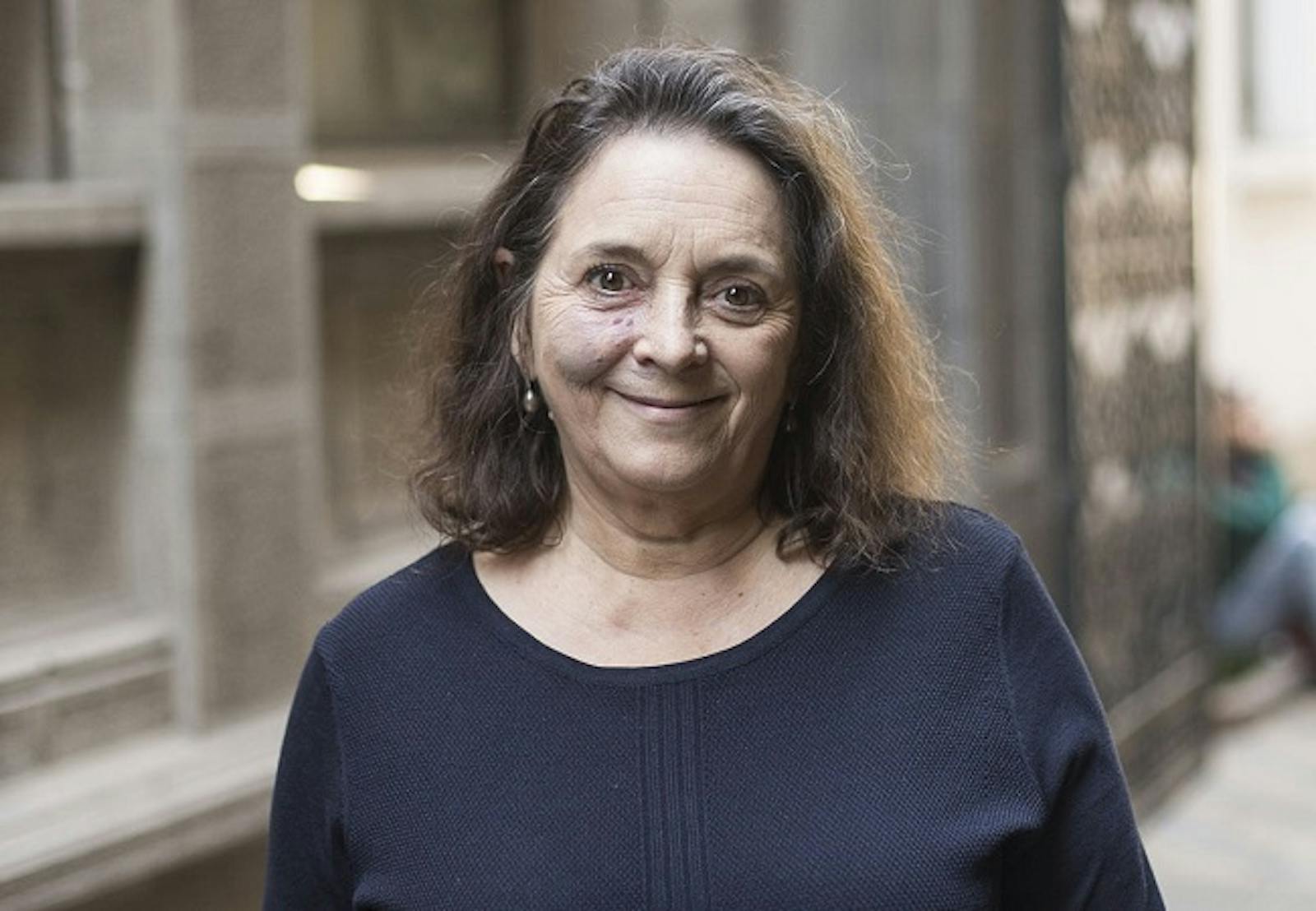  Elizabeth Lira por levantar el secreto del informe: "Creo que lo que nos hace bien, es que las personas definan que quieren hacer con sus declaraciones,  episode artwork