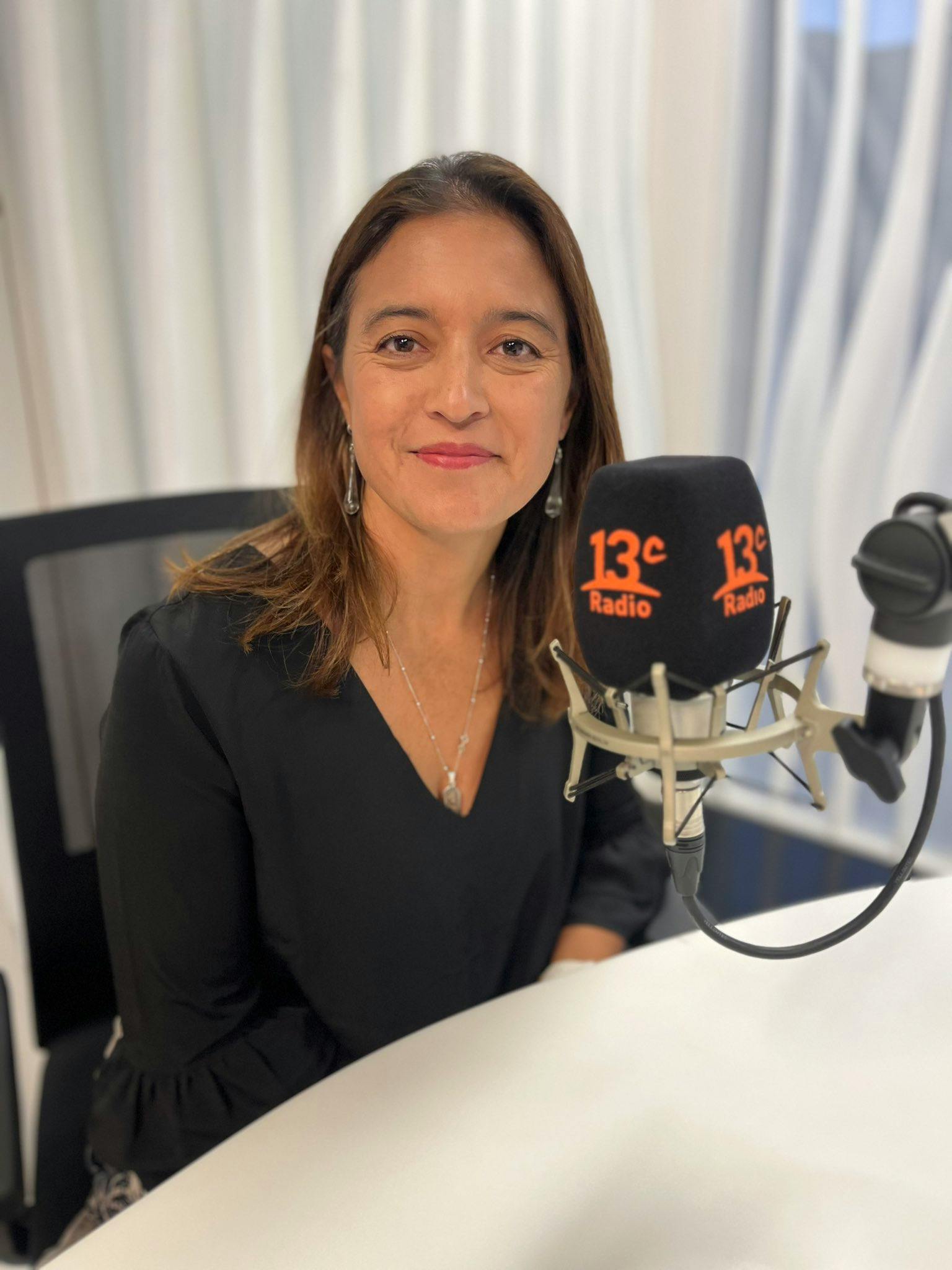 Entrevista | Historiadora y 18 de septiembre: “Solemos pensar que es la independencia de Chile pero celebramos el hito de inauguración del proceso de independencia”