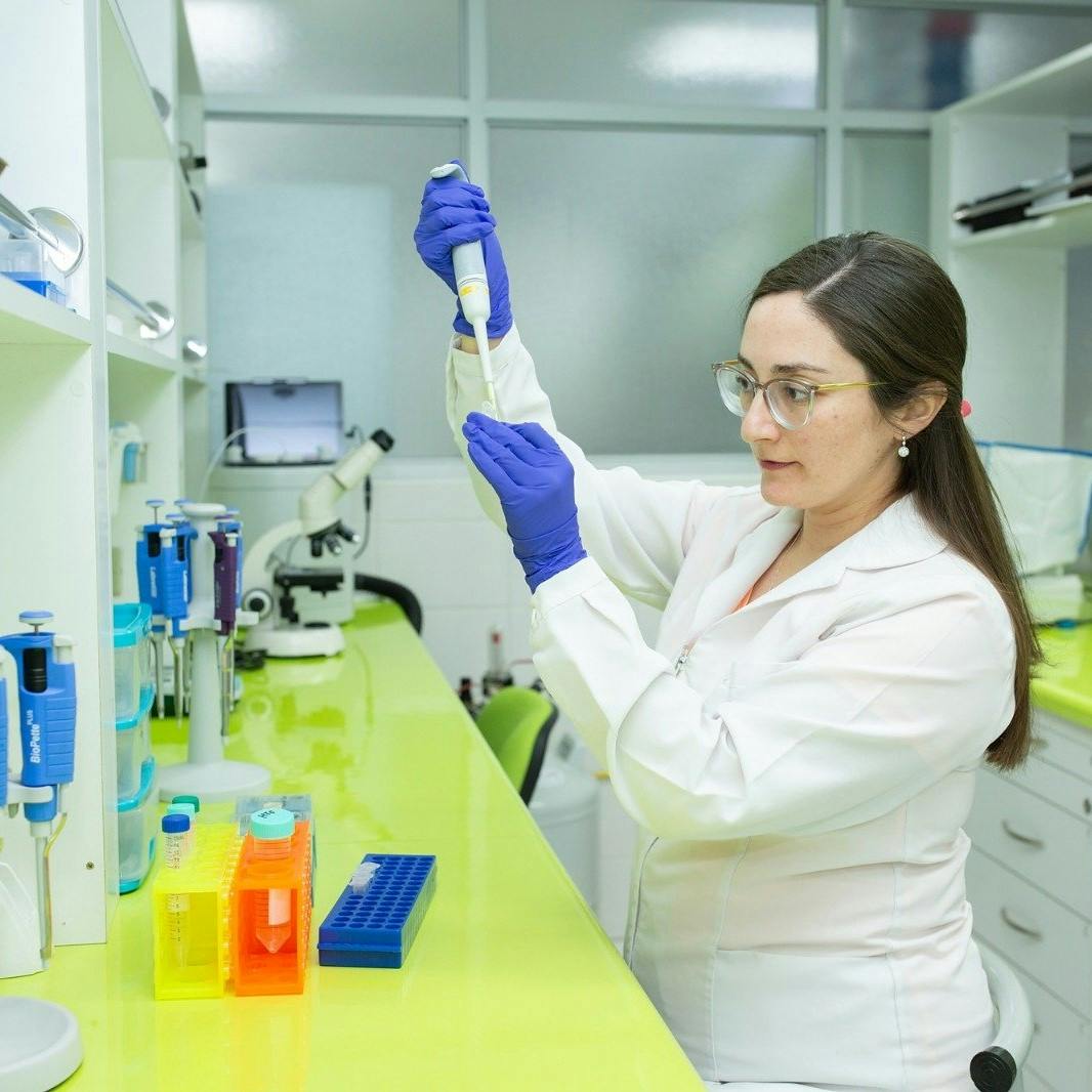 Dra. Pamela Uribe por propiedades del antioxidante FeTPPS: Ha demostrado resultados prometedores para el tratamiento de distintas patologías
