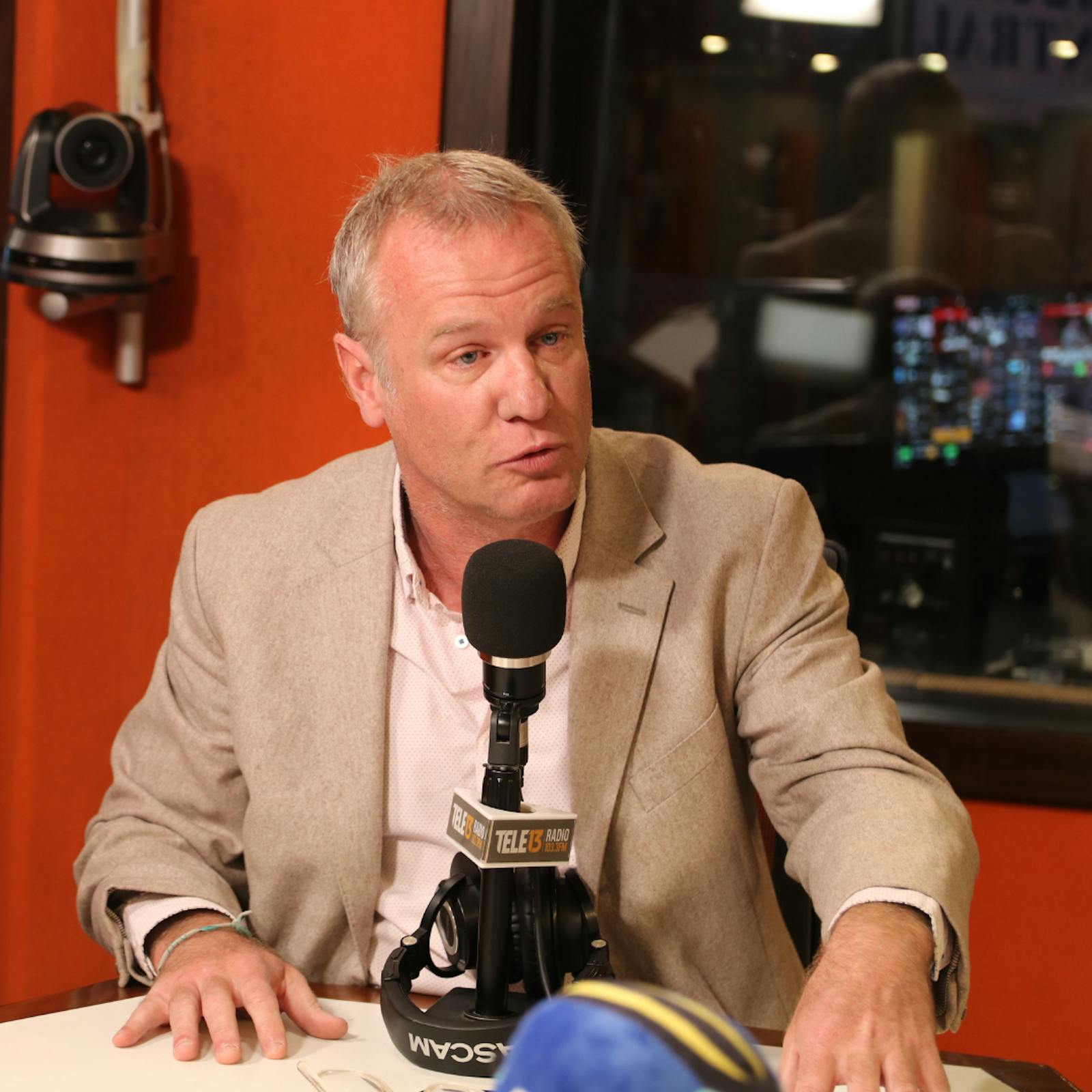 Felipe Kast (Evópoli) por vetos del Gobierno a Ley de Usurpaciones: “Desgraciadamente eligen ponerse del lado de los delincuentes" episode artwork