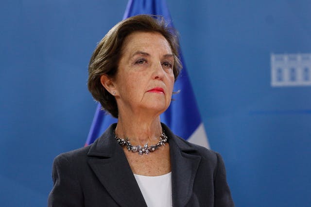 Gloria Hutt: Cosas simbólicas son las que falta, esa es la dificultad actual