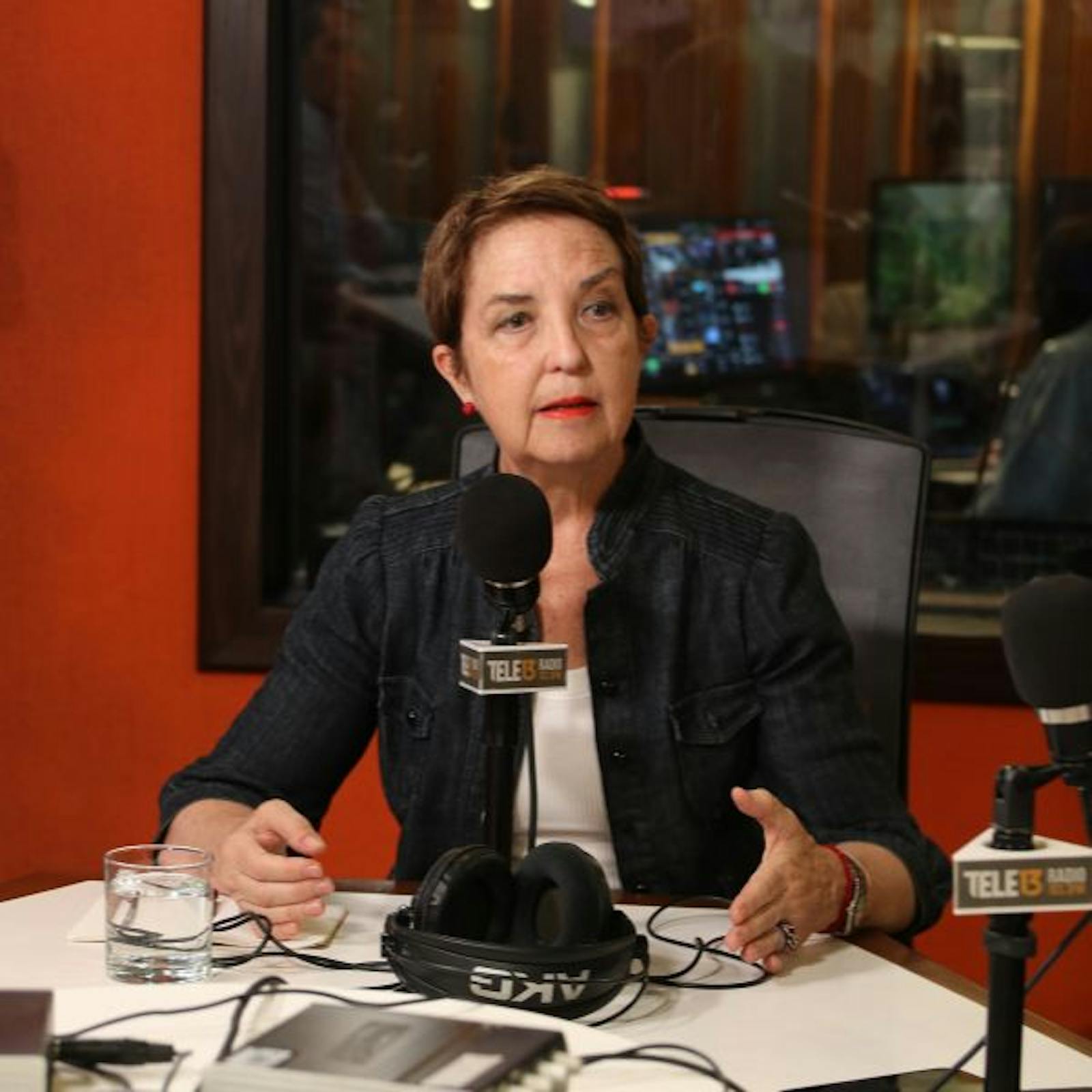 Hutt descartó machismo que acusó Bachelet: “Yo he sido activa participante en la igualdad de género, así es que no, en absoluto” episode artwork