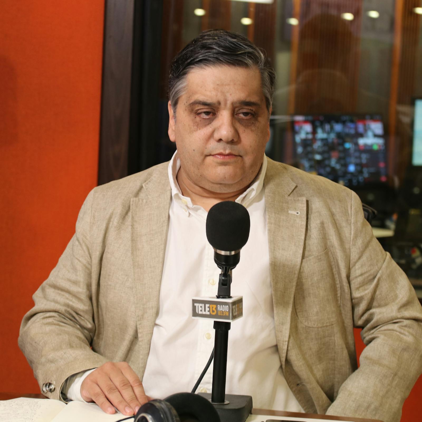 Economista David Bravo por Ley Uber: “Van a ser unos 40.000 conductores que van a quedar fuera, una vez la ley empiece a estar vigente” episode artwork