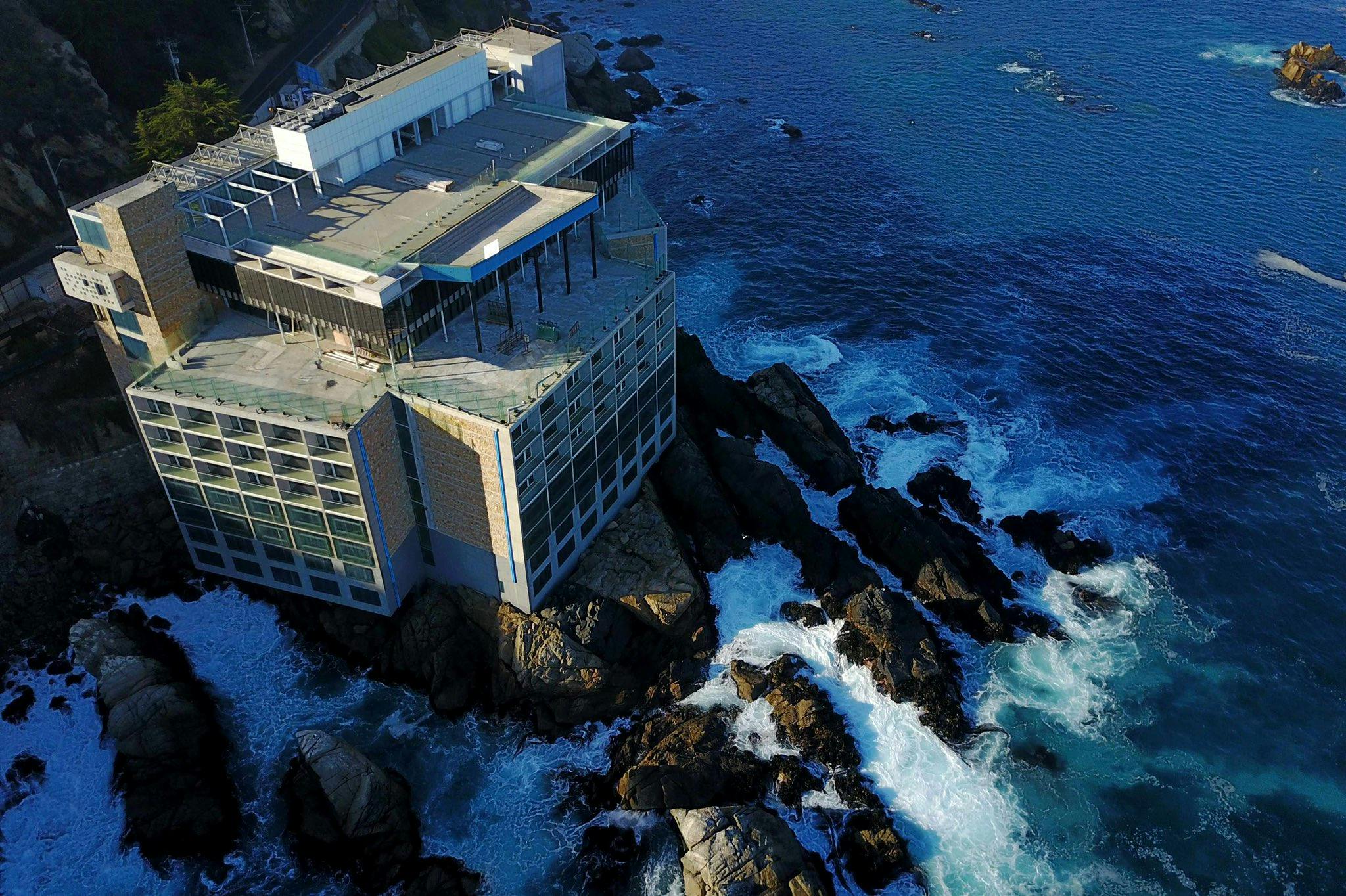 Columna de Urbanismo | Ministerio de Viviendo ordenó la demolición del Hotel Punta Piqueros en Concón