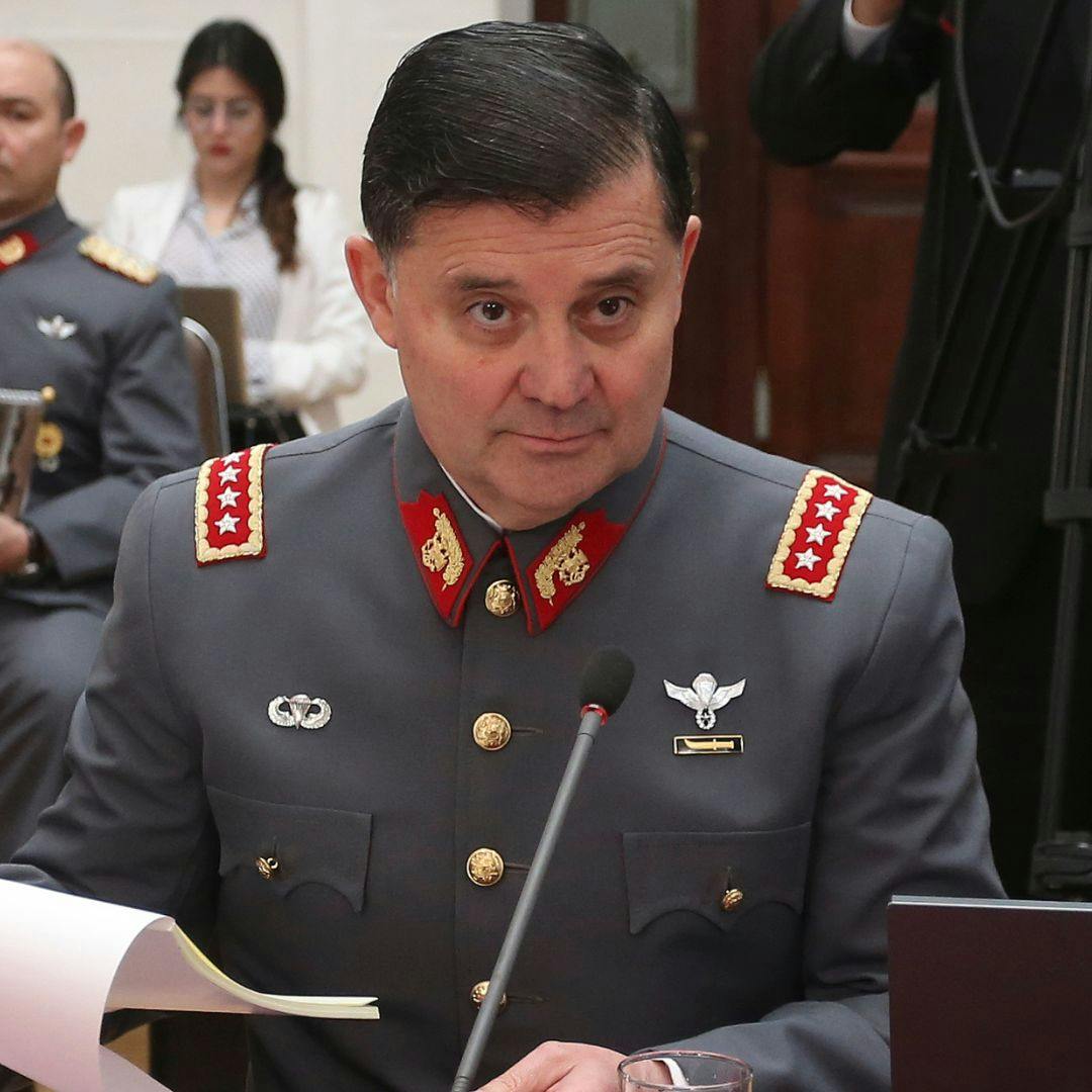 Excomandante en jefe del Ejército, Ricardo Martínez, por militares en zonas urbanas: “Para que las FF.AA. actúen deben tener un amparo jurídico y un respaldo legal”