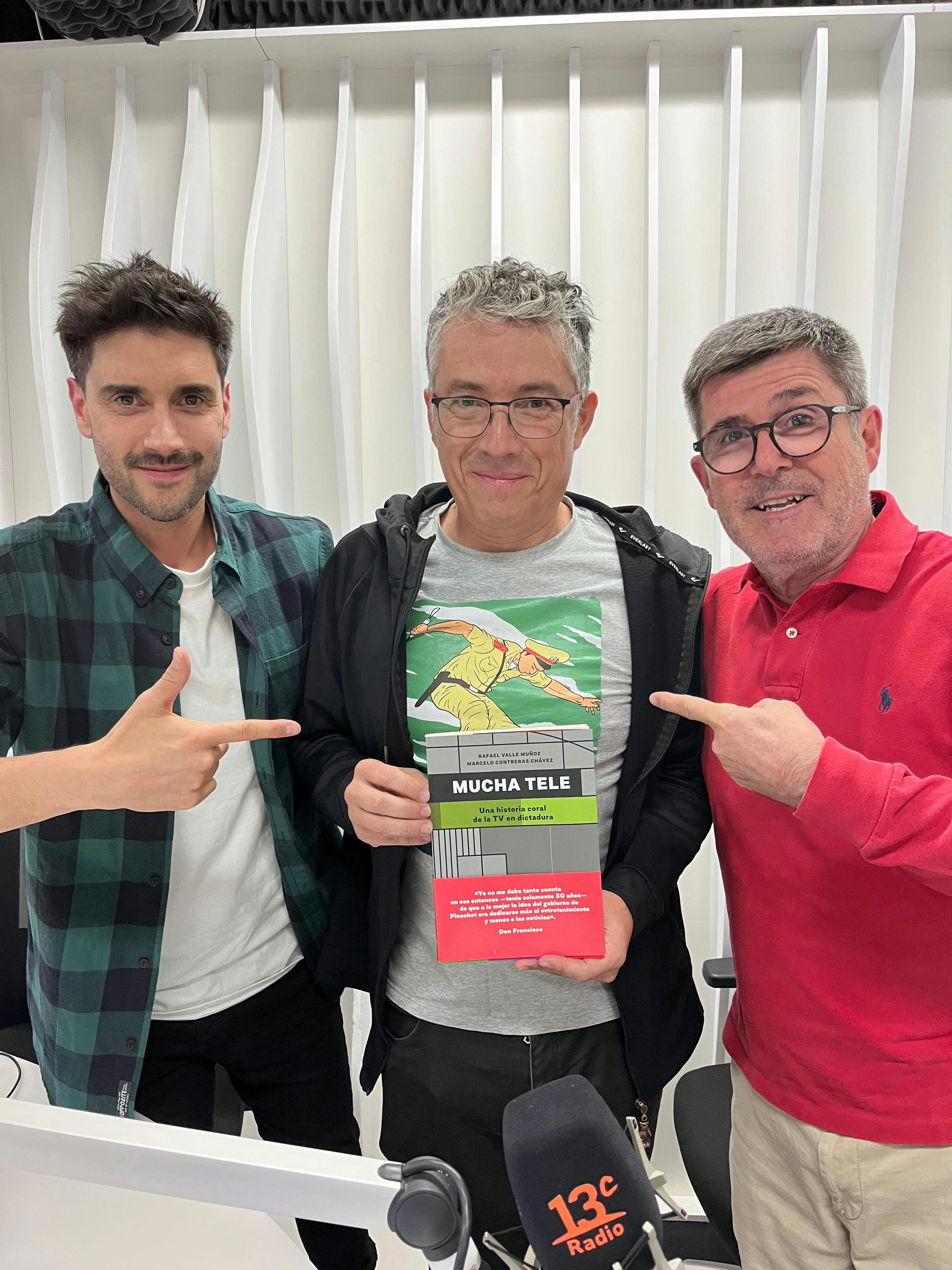 Entrevista a Marcelo Contreras periodista y escritor del libro “Mucha Tele: Una historia coral de la TV en dictadura”