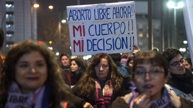 Ginecóloga especialista en aborto: La evidencia dice que los abortos clandestinos expone a las mujeres a enfermedades y muertes
