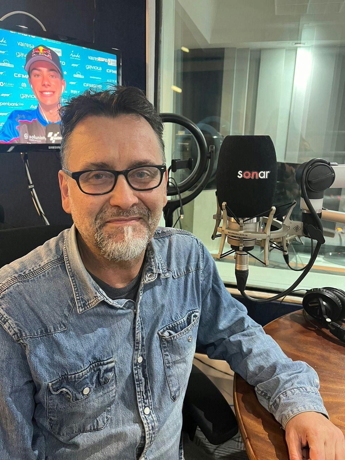 Carlos Tromben y su nuevo libro "Las tramas ocultas del 18-O".