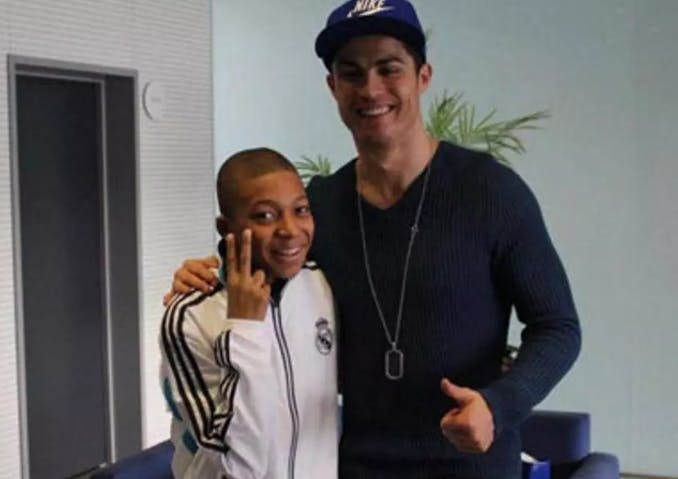 Mbappé frente a su ídolo Cristiano y el retiro