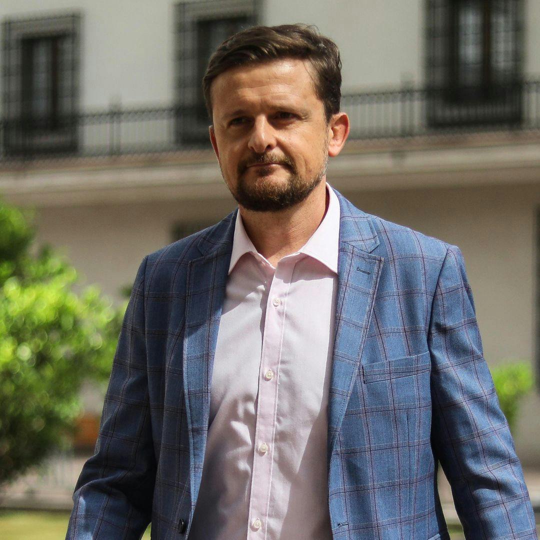 Diputado Schubert por discusión sobre tratamiento para disforia de género: “Las hormonas que se están utilizando no están aprobadas por el ISP para esos fines”