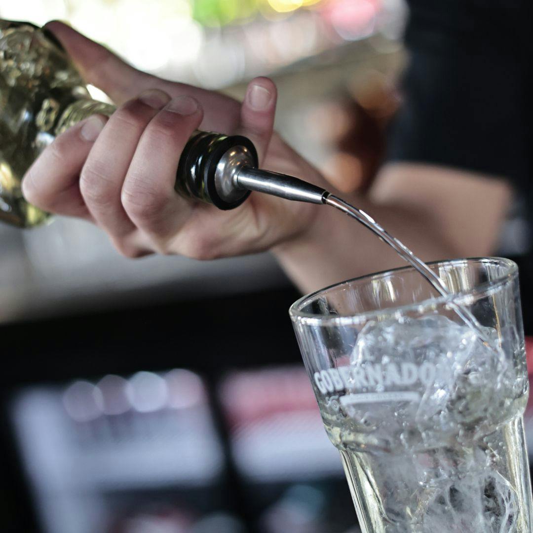 Las denuncias de drogas en tragos de bares de Vitacura