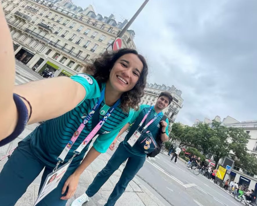 Francisca Garrido, triatleta nacional y voluntaria en París 2024: Está lleno de policías y militares. Esquina que uno vaya hay alguno que esté dando vuelta o cuidando