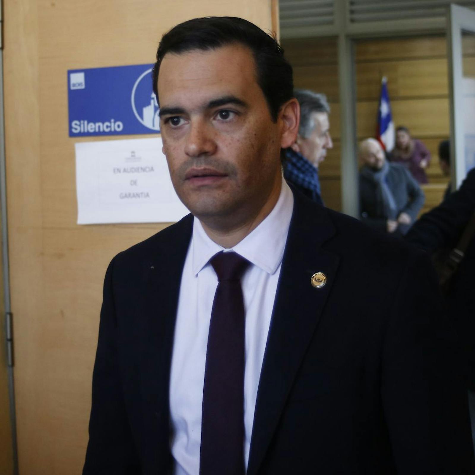 Fiscal de La Araucanía por crimen de carabineros en Cañete: “No creemos que solo hayan participado cuatro personas, puede ser un número mayor” episode artwork