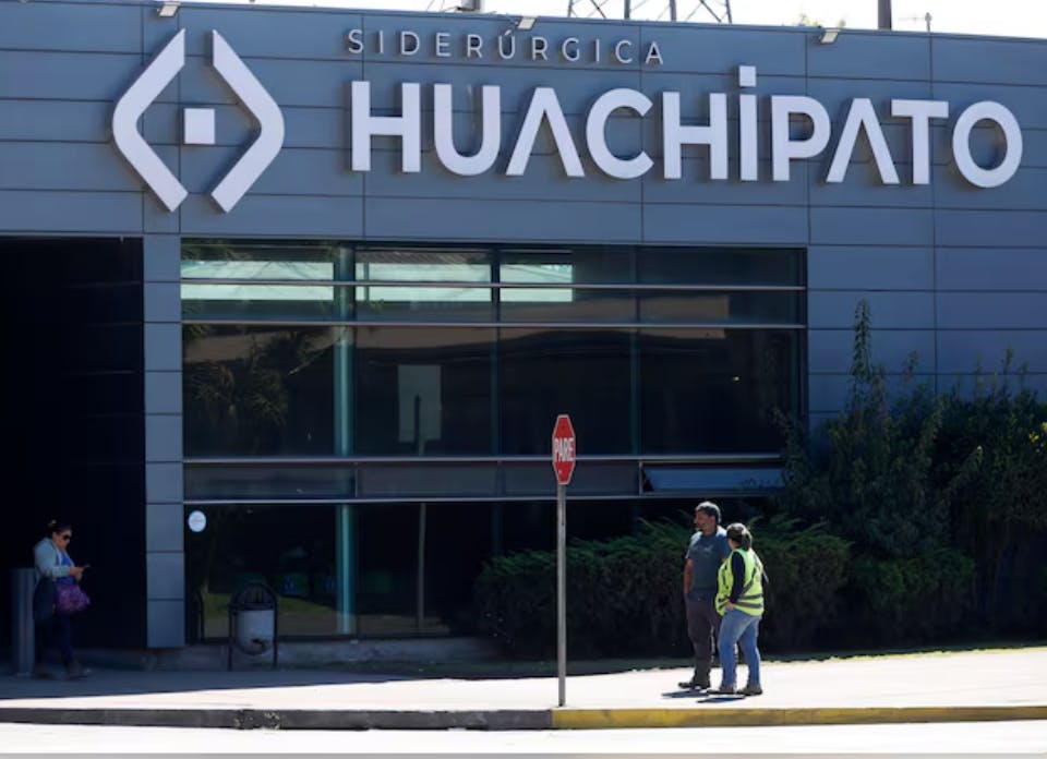 Académico sobre el cierre indefinido de Huachipato: Aún siendo monopolio, no pudieron competir con los precios del acero chino