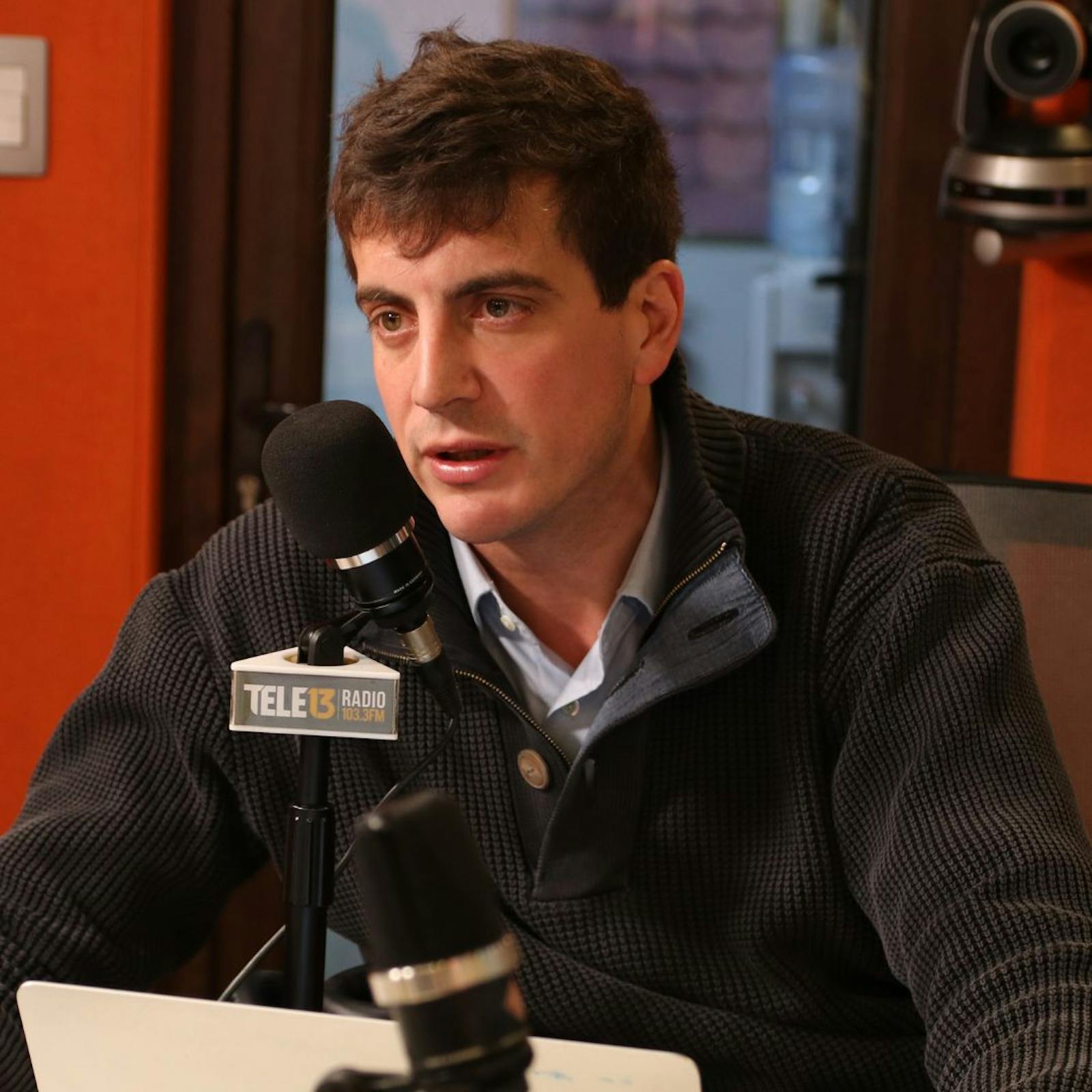 Diputado Schalper por moción de censura contra Karol Cariola: “Forma parte de un partido que no ha sido capaz de ponerse del lado de la democracia” episode artwork