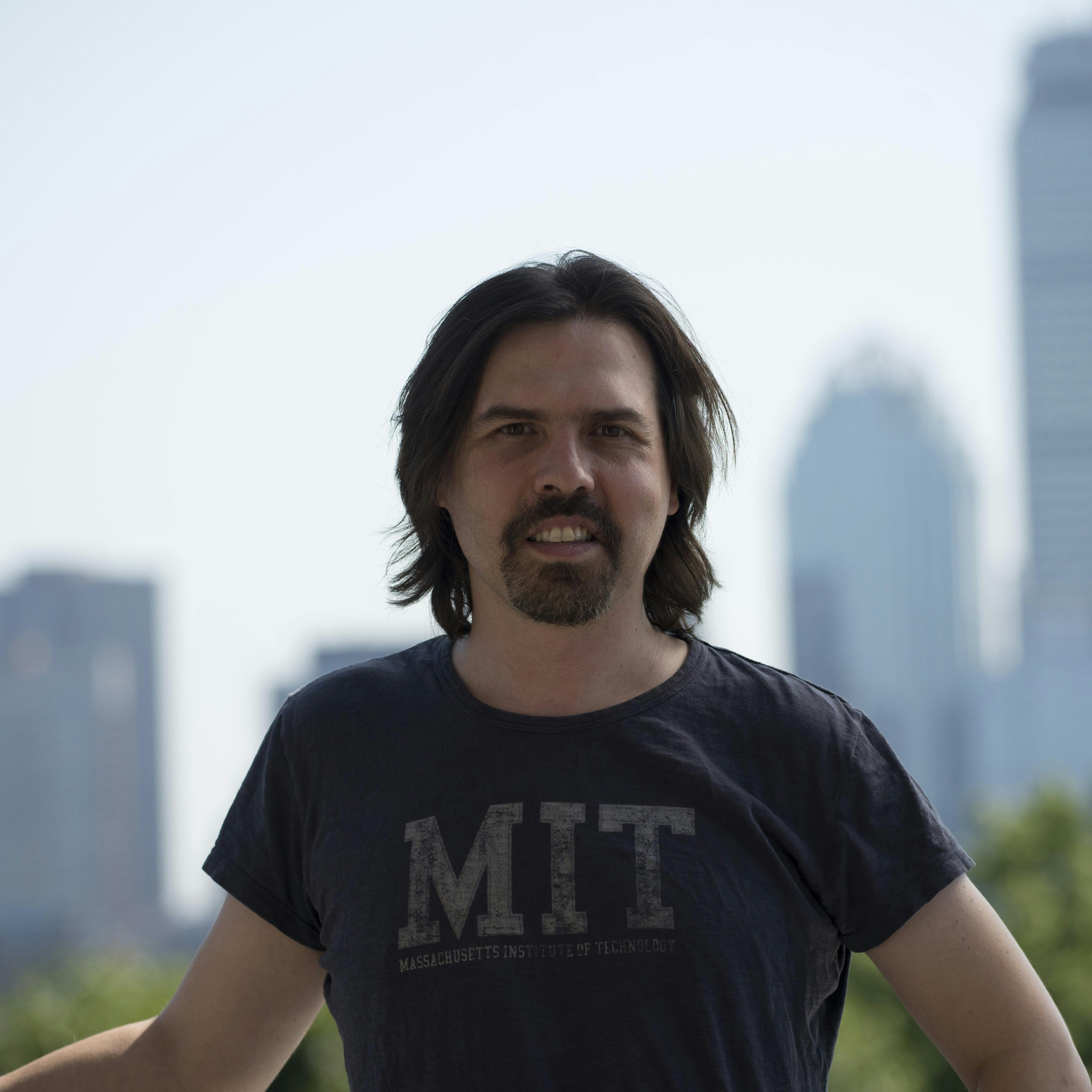César Hidalgo: ¿Democracia de robots?