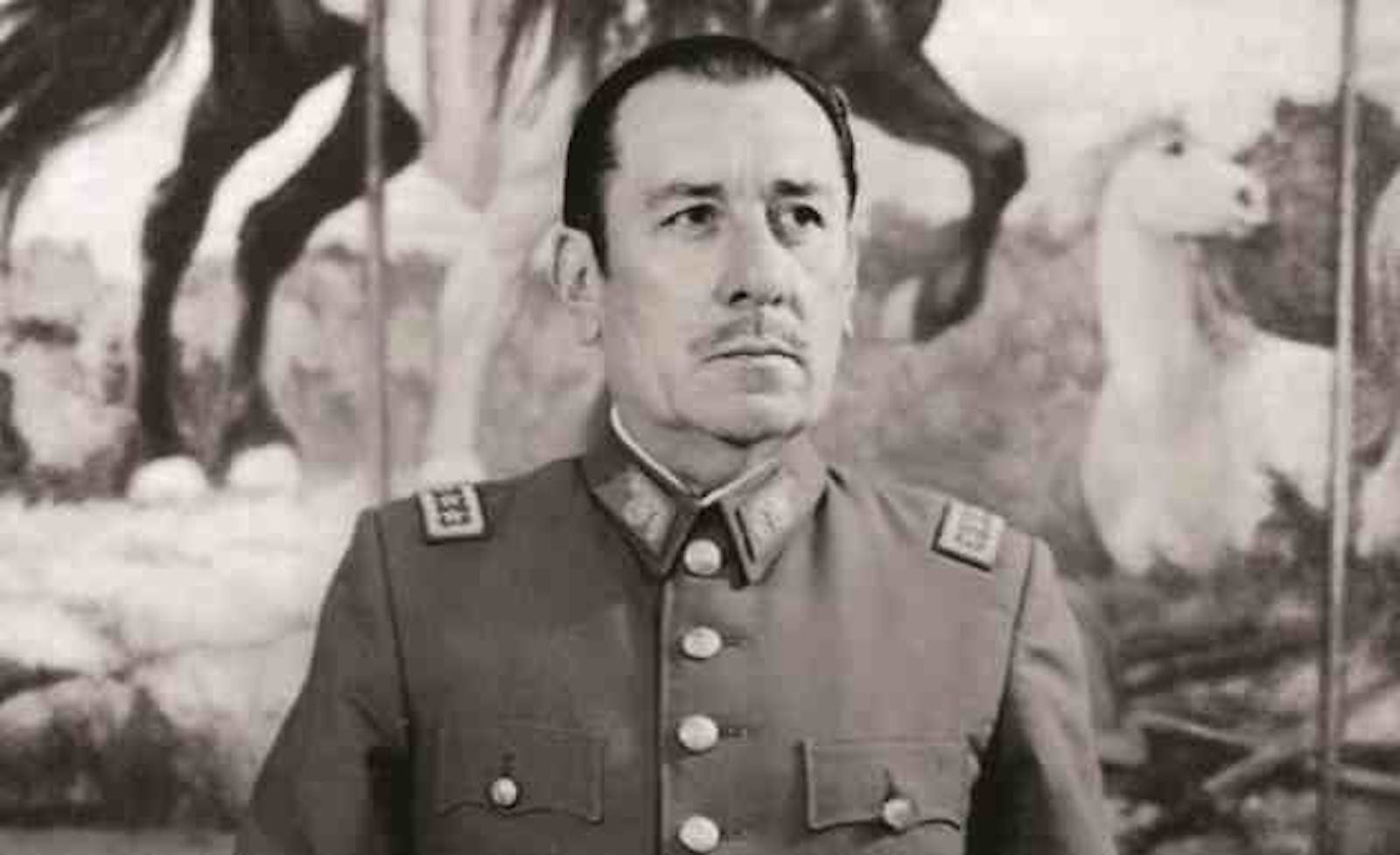 Clase de historia con Profe Peralta: 50 años del asesinato del General Prats episode artwork