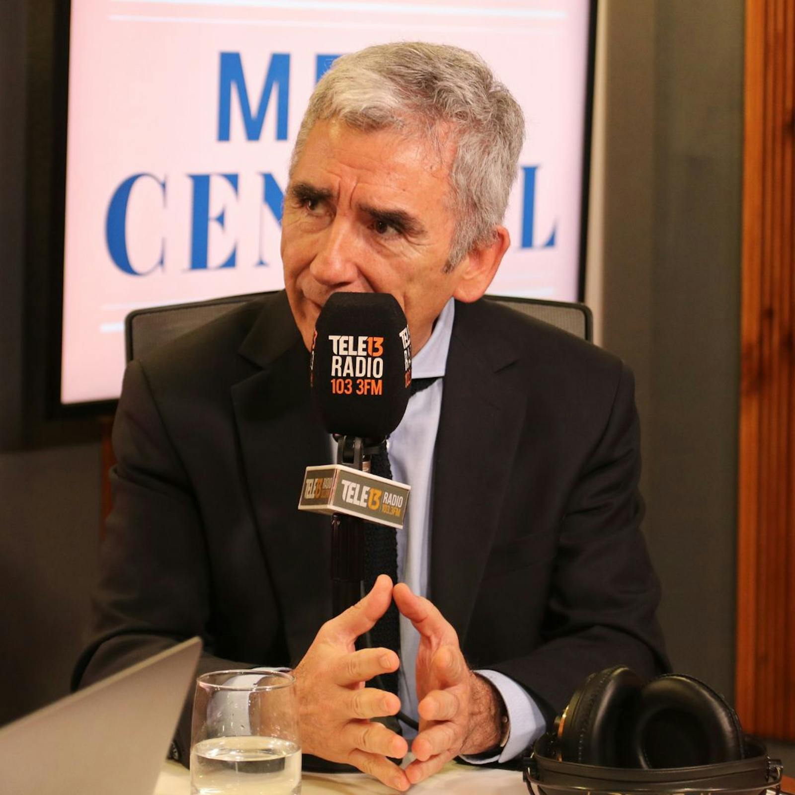 Carlos Peña por los cinco años del estallido social: “No se explica que el país, que rechazó el modelo neoliberal, este a punto de escoger otro presidente de derecha” episode artwork