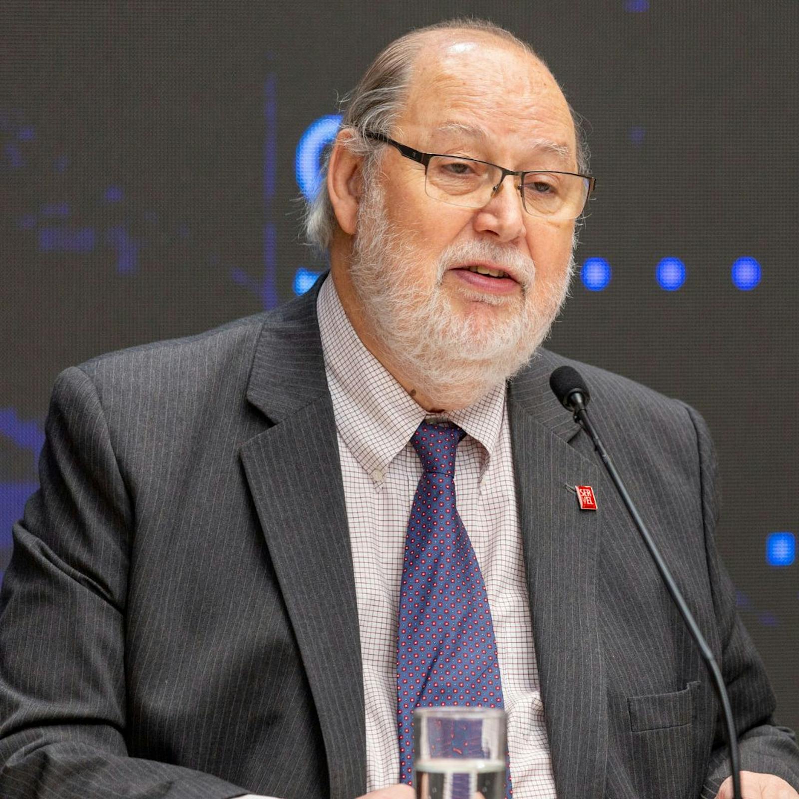 Dir. Servel por elecciones en dos días: “Solo se quedan en el local de votación las Fuerzas Armadas custodiando las salas” episode artwork