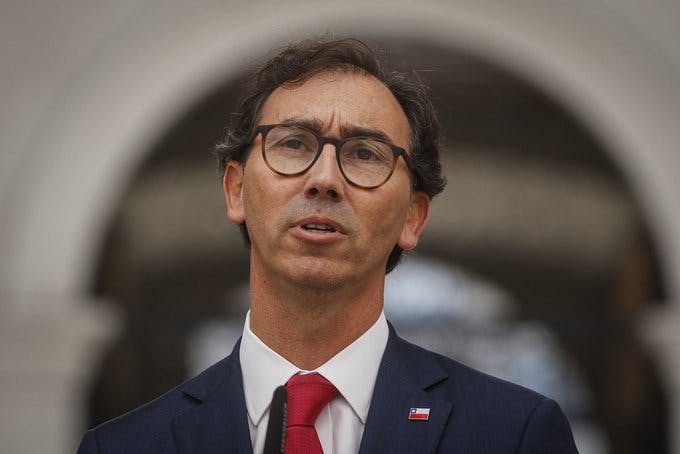 Raúl Figueroa por INBA: La pérdida de autoridad se ha instalado en nuestro sistema educativo.