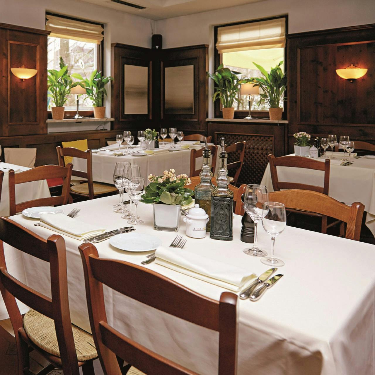 Albba Trattoria & Pizzería