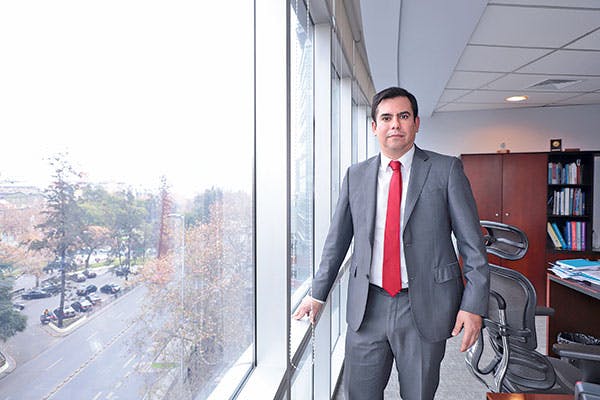 Exsuperintende de salud y responsabilidades de la ley corta de isapres: “Han permitido que el ‘incendio’ avance y eso de echarse la culpa no ayuda”