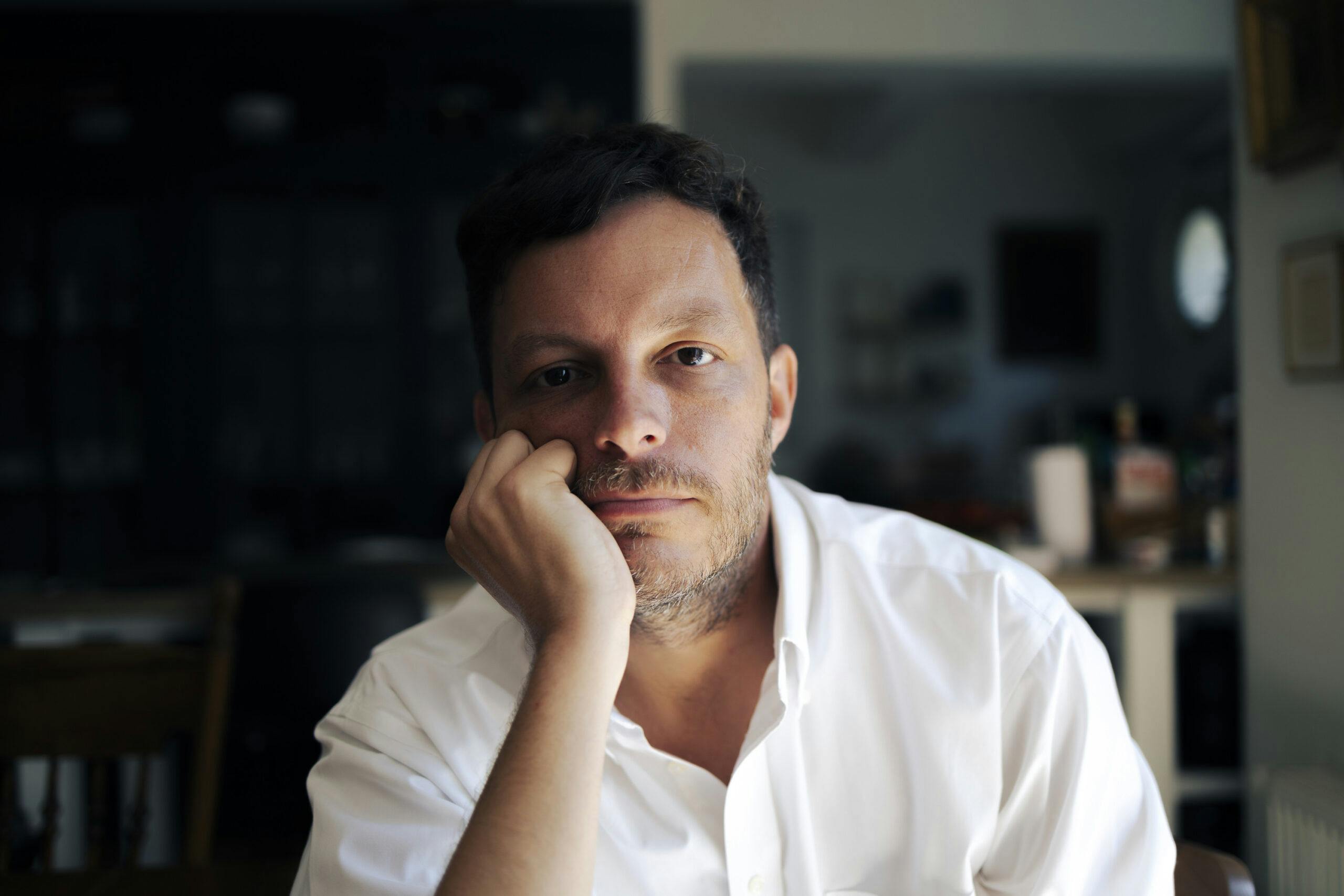 Rodrigo Fluxá está presentando su nuevo libro Corazón partío