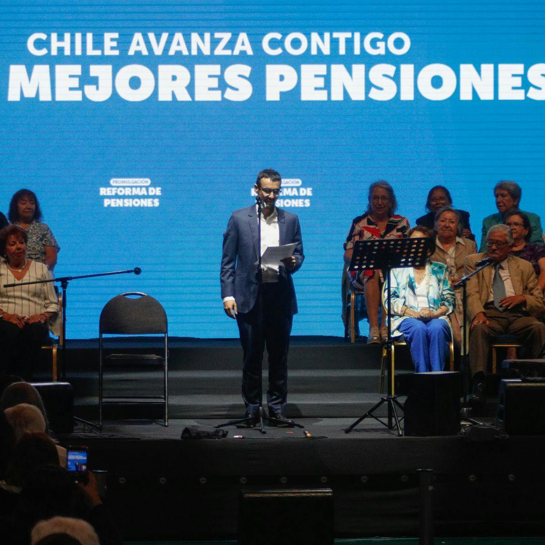 La promulgación de la Reforma de Pensiones y la decisión de Chile Vamos de marginarse de la actividad