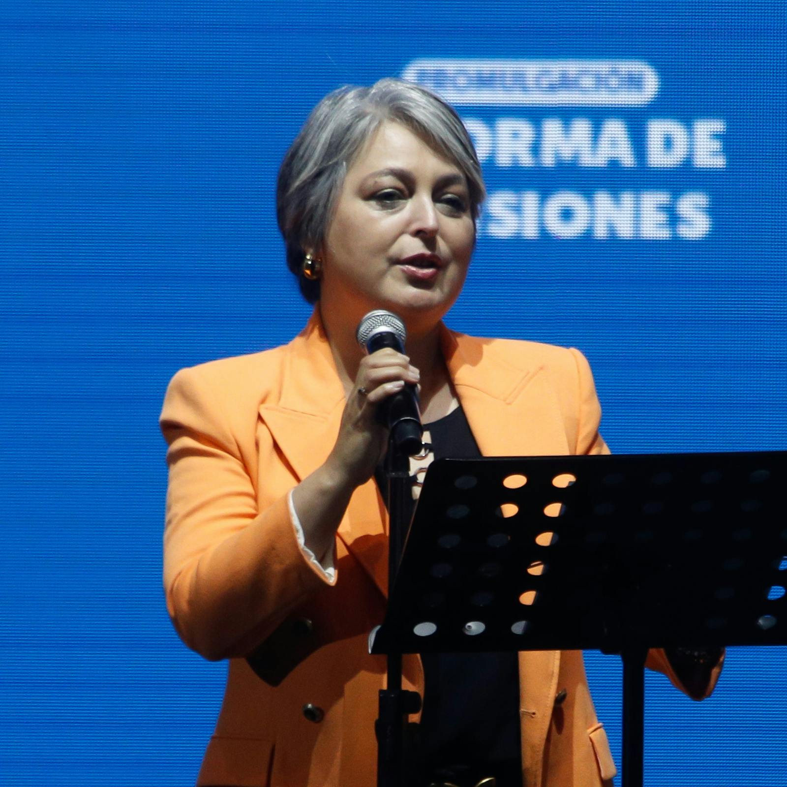 Ministra Jara: “No tengo ninguna perspectiva personal de ser candidata a la presidencia” episode artwork