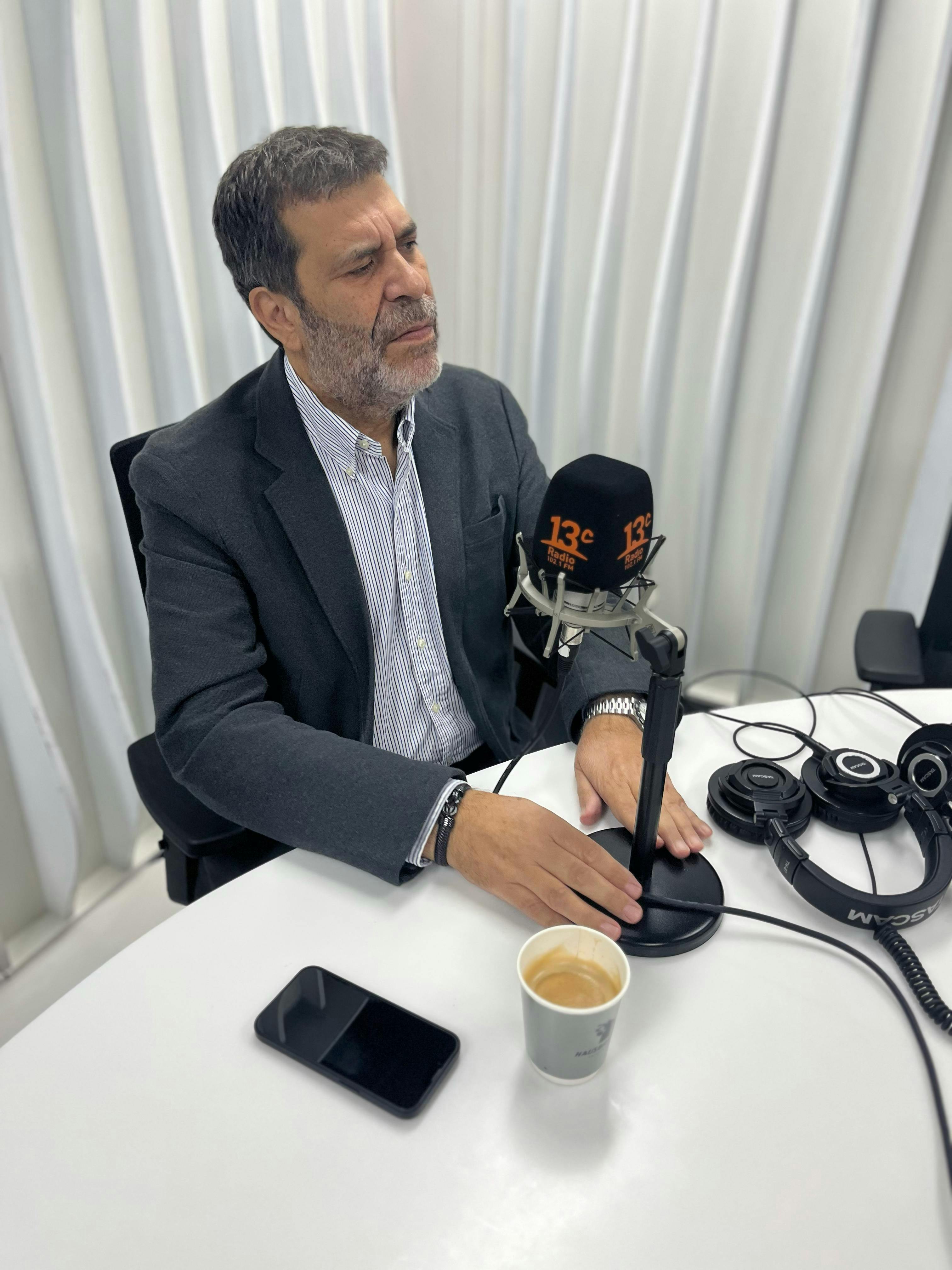 Analista Marco Moreno por acto de reforma de pensiones: “Lo del baile puede no gustarles, pero la política es así”