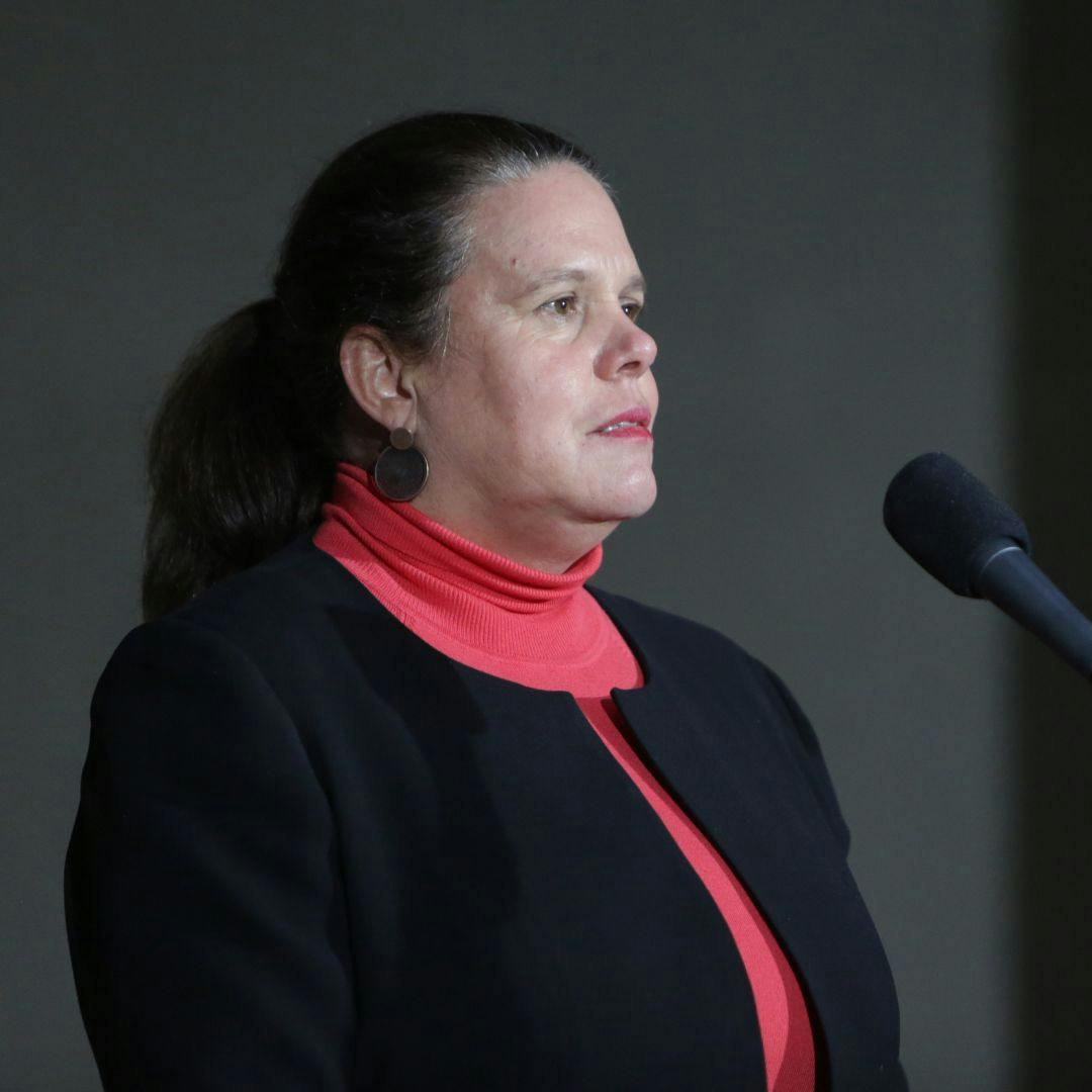 Cómo enfrenta Maya Fernández su momento político más duro