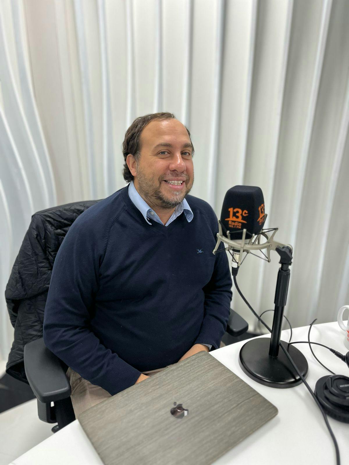 Analista y boom de aspirantes a La Moneda: “Es más fácil inscribirse en el Servel que obtener una tarjeta de crédito”. 