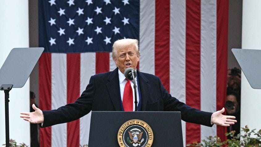 Economista por aranceles de Trump a Chile: “Si se da en un periodo breve no debería generar un efecto en los bolsillos de las personas”