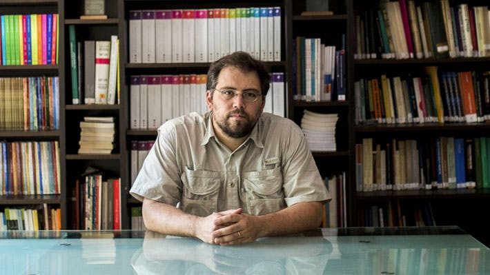 Pablo Ortúzar: “Allende es parte del punto de encuentro del PS y el FA. Hoy se destruye por culpa del gobierno”