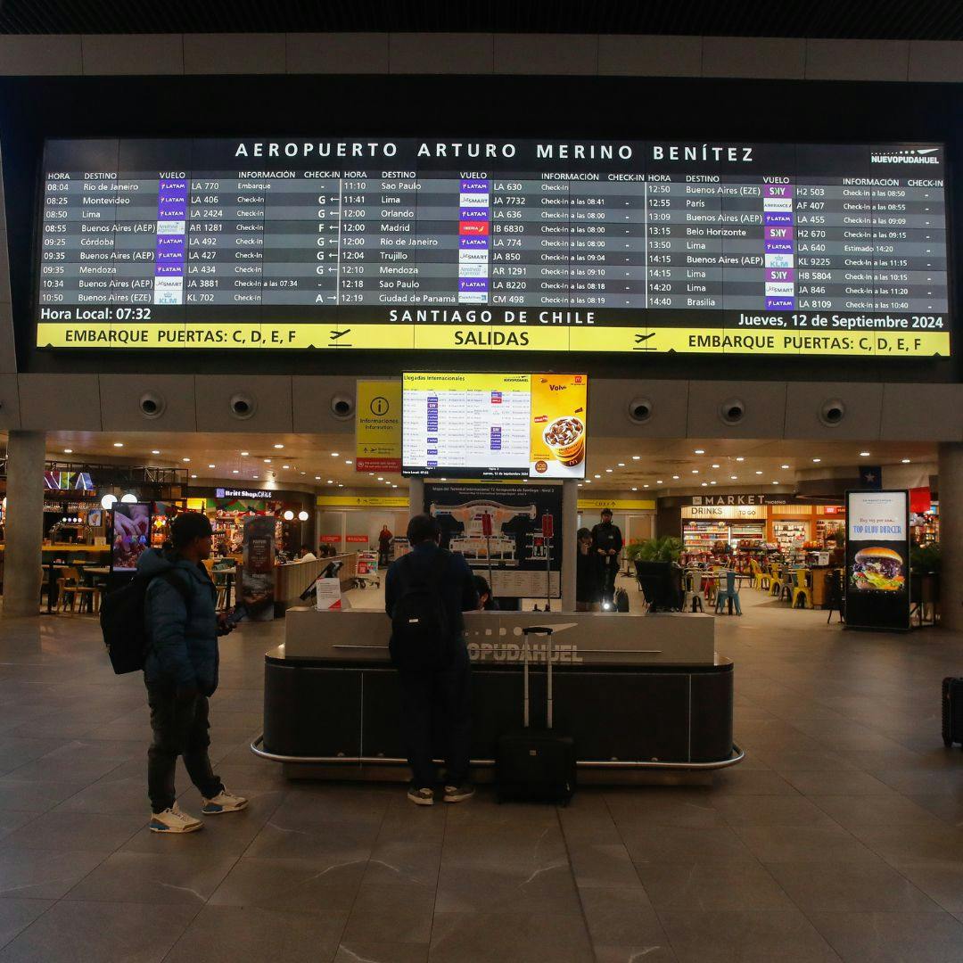 DGAC por suspensión de vuelos por presencia de aves: “Tenemos que convivir con este fenómeno mientras exista el aeropuerto”