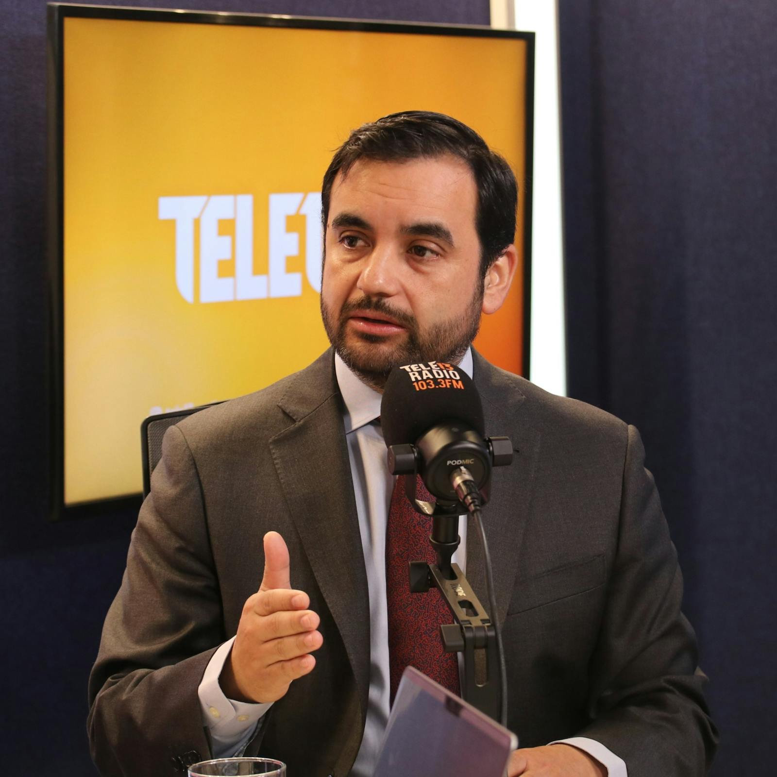 Ministro de Justicia por solicitud de intervención teléfono del Pdte Boric: "Se pueden generar tensiones entre las instituciones, pero es importante que estas funcionen” episode artwork