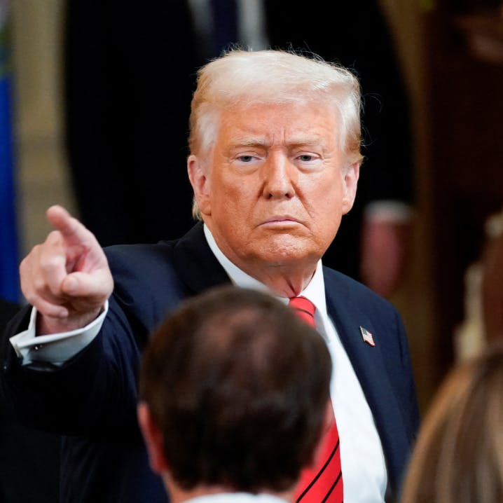 La petición de Donald Trump a Apple por las plantas de fabricación