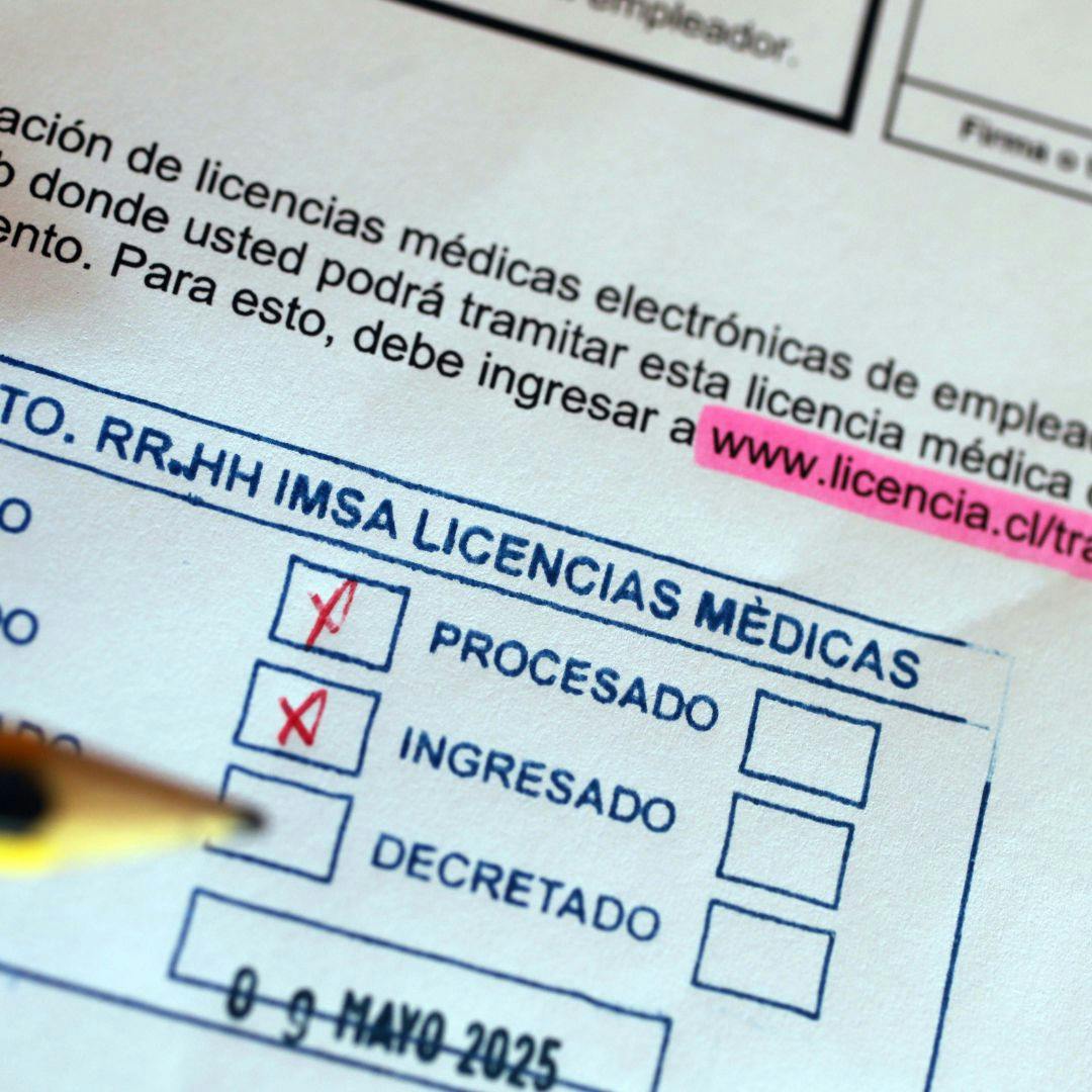 El duro informe de Contraloría sobre viajes con licencias médicas