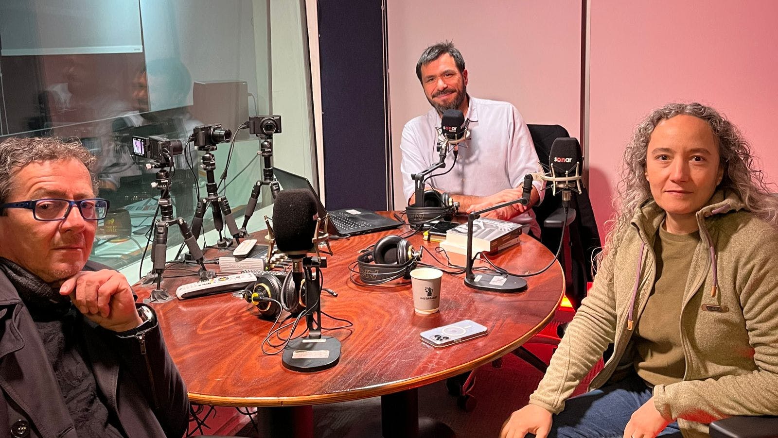 Andrea Insunza y Javier Ortega nos cuentan sobre su nueva investigación biográfica de Enrique Correa. 