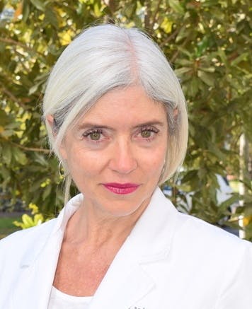 Dra. Huneeus por cambios del ISP: "Si van a requerir receta, que los anticonceptivos sean reembolsados por los seguros de salud"