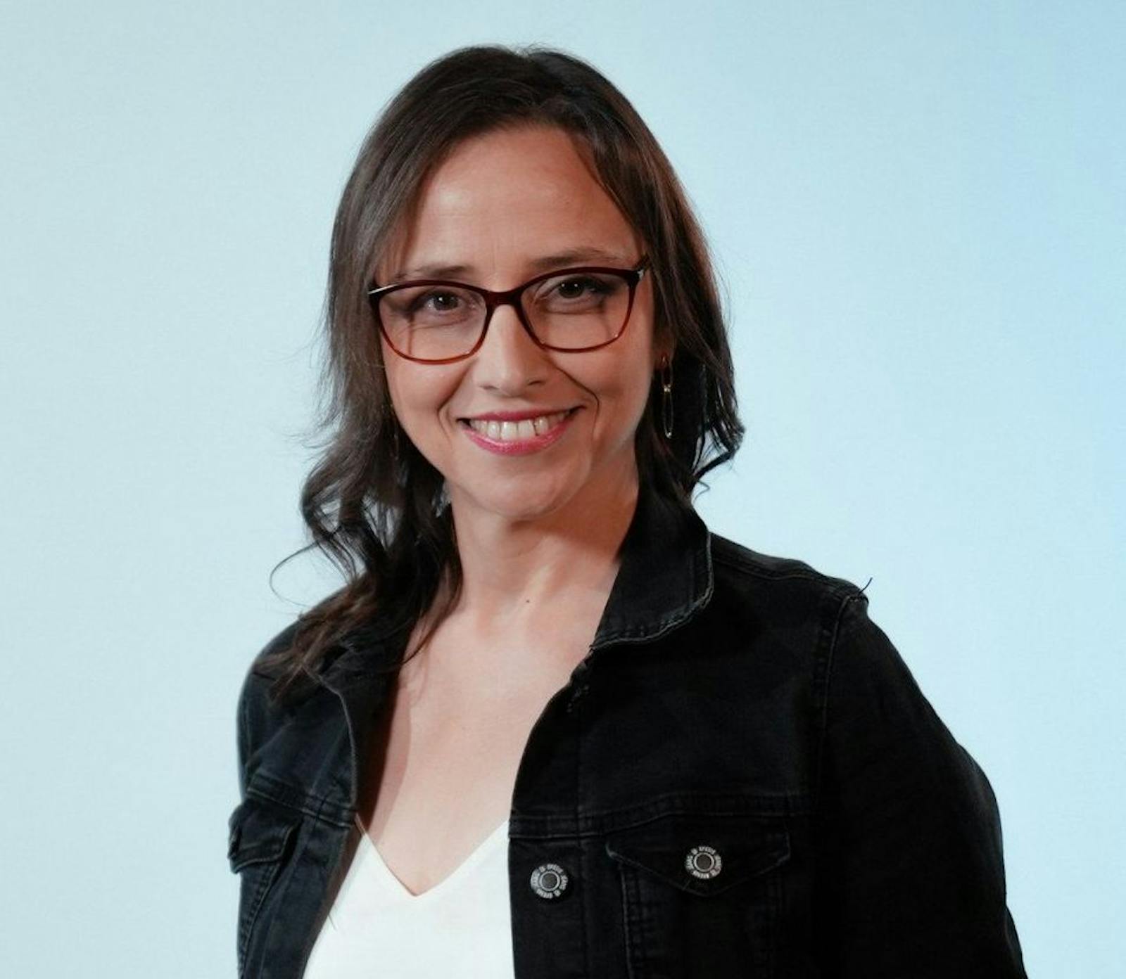 Paty Venegas nos explica cómo la demografía determina el consumo en Chile.  episode artwork