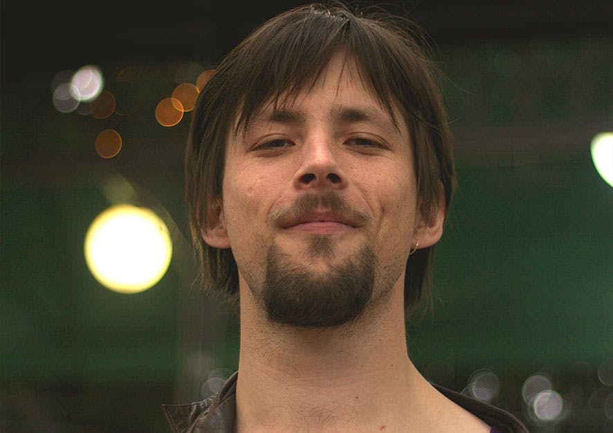 Pablo Greene, director de "Los People in the Dragon": "Somos un país que sobrevive en base a reírse de sí mismo"
