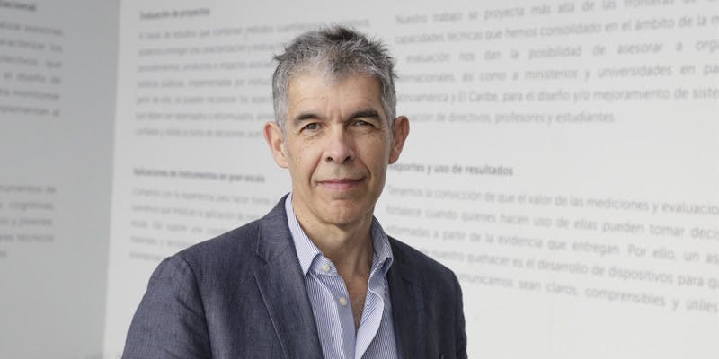 Osvaldo Larrañaga por cambios propuestos en la medición de la pobreza: "El efecto que tendría es volver a poner a la pobreza en un sitio más alto de las urgencias públicas"