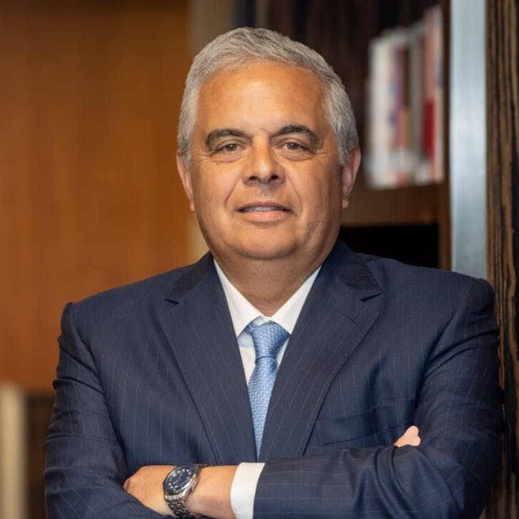 Ex director del SII, Ricardo Escobar: “No es tan inusual la situación de Etcheberry. Están haciendo un escándalo de una cosa que es relativamente menor” 