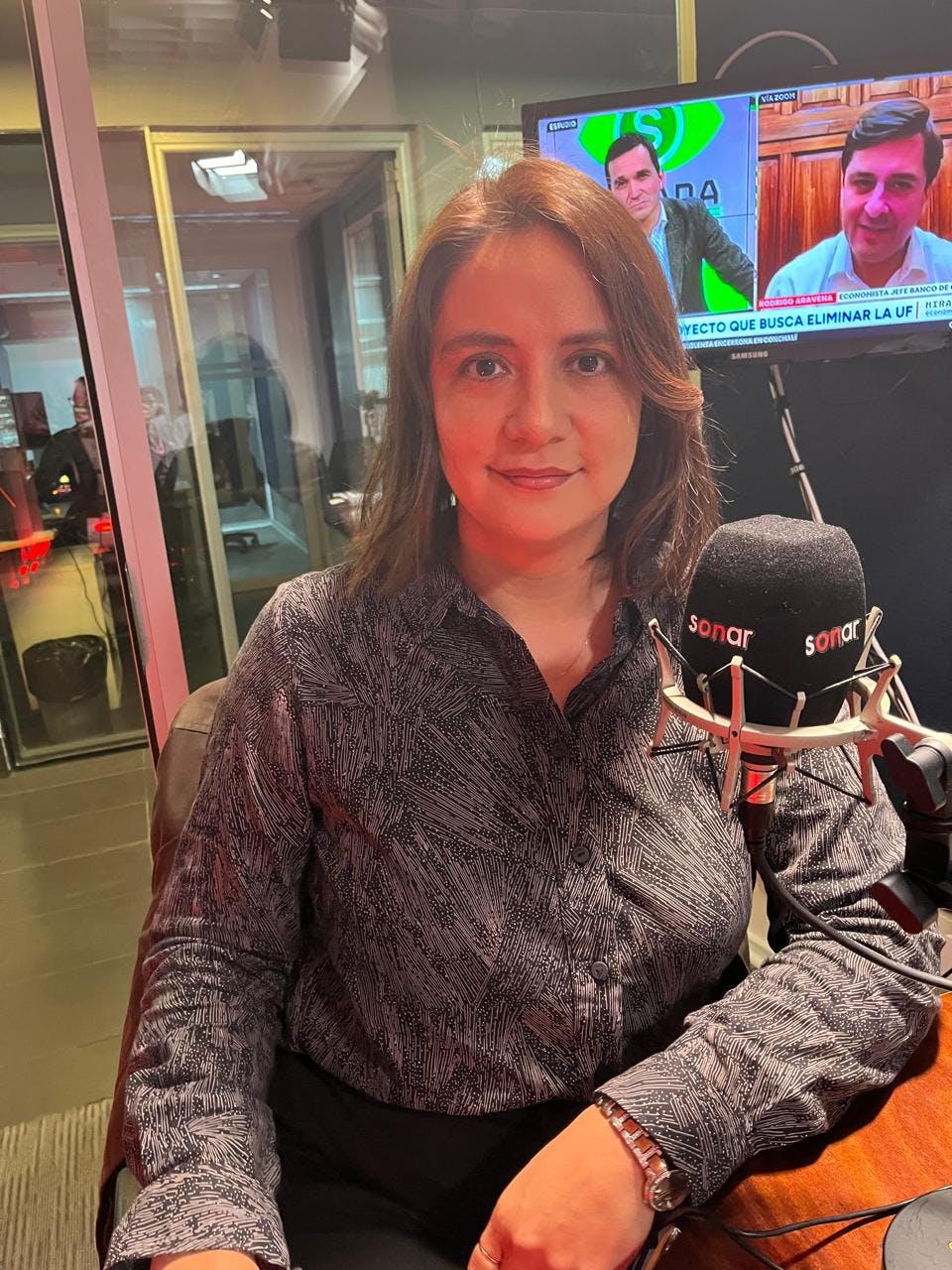 Rocío Montes está presentando su libro sobre Evelyn Matthei.